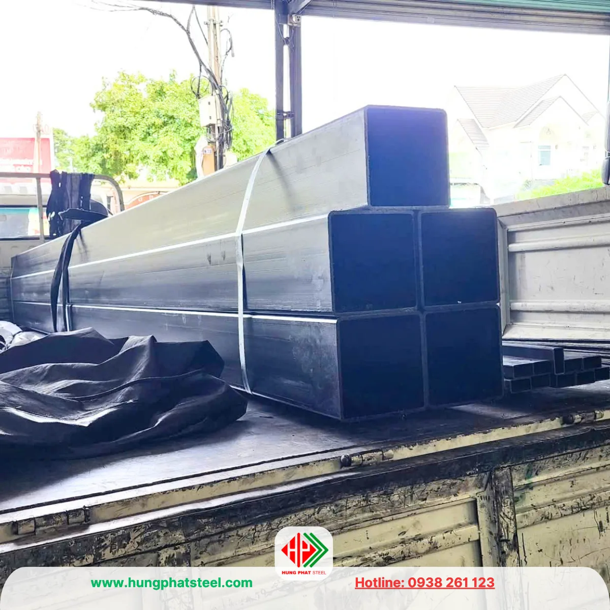 Thép hộp 300x300