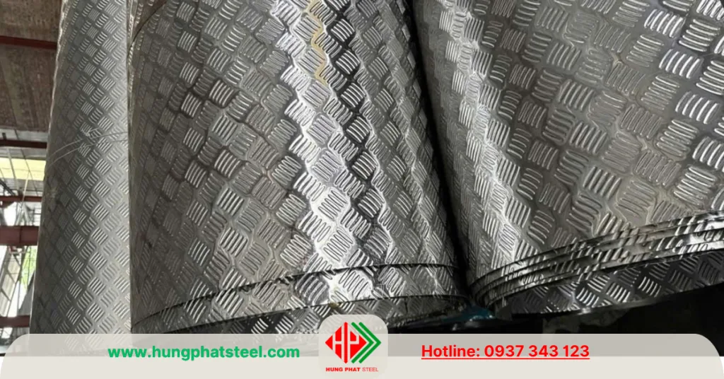 Tấm gân inox loại gân dập