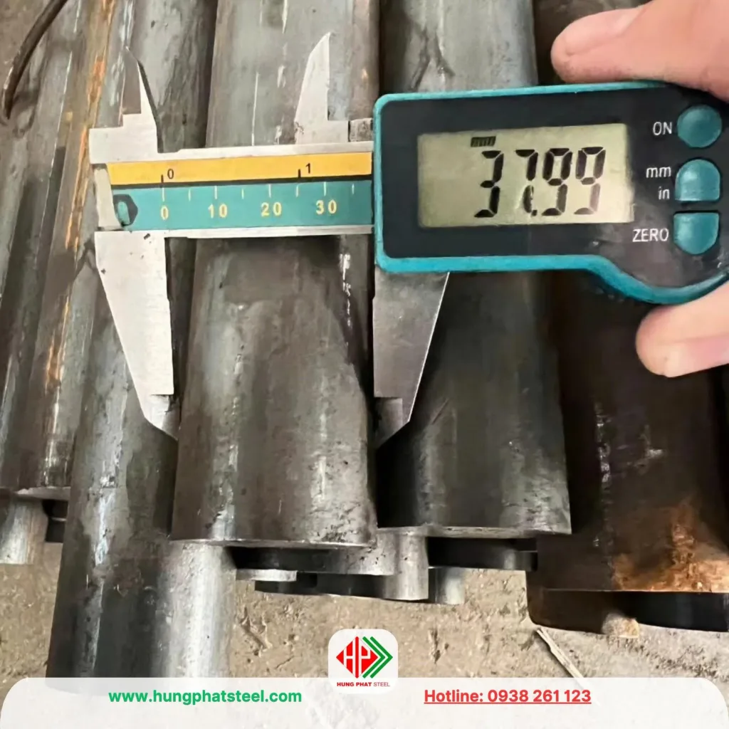 Thép tròn đặc phi 38 (láp đặc D38)