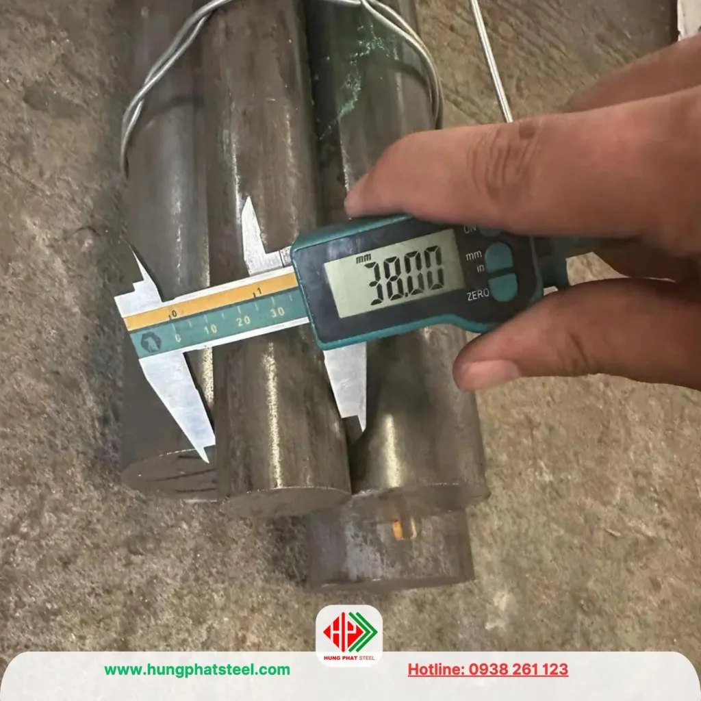 Thép tròn đặc phi 38 (láp đặc D38)