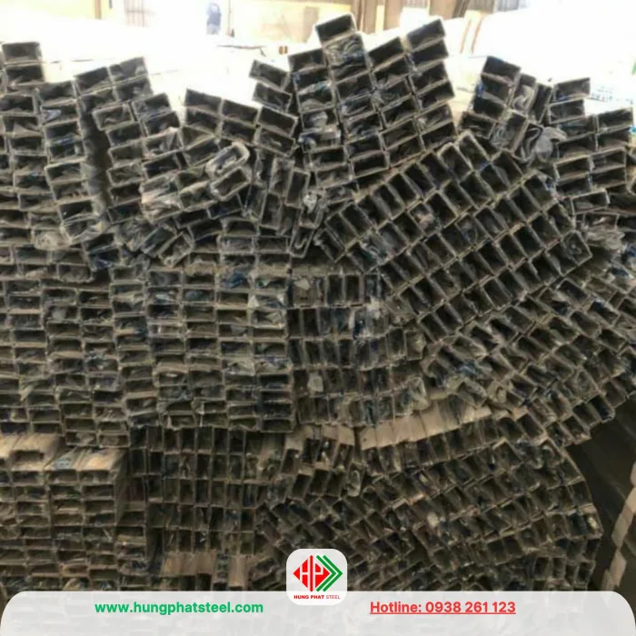 Hộp 100x50 inox