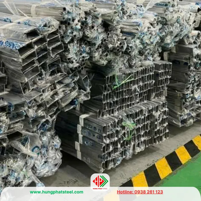 Hộp 25x50 INOX