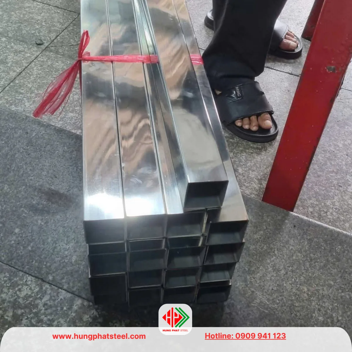 INOX Hộp 50x50 (hộp bóng trang trí)