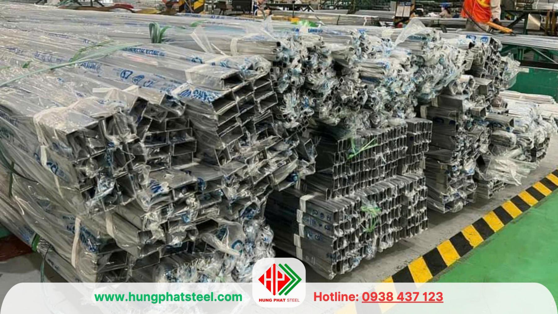 INOX hộp 30x60