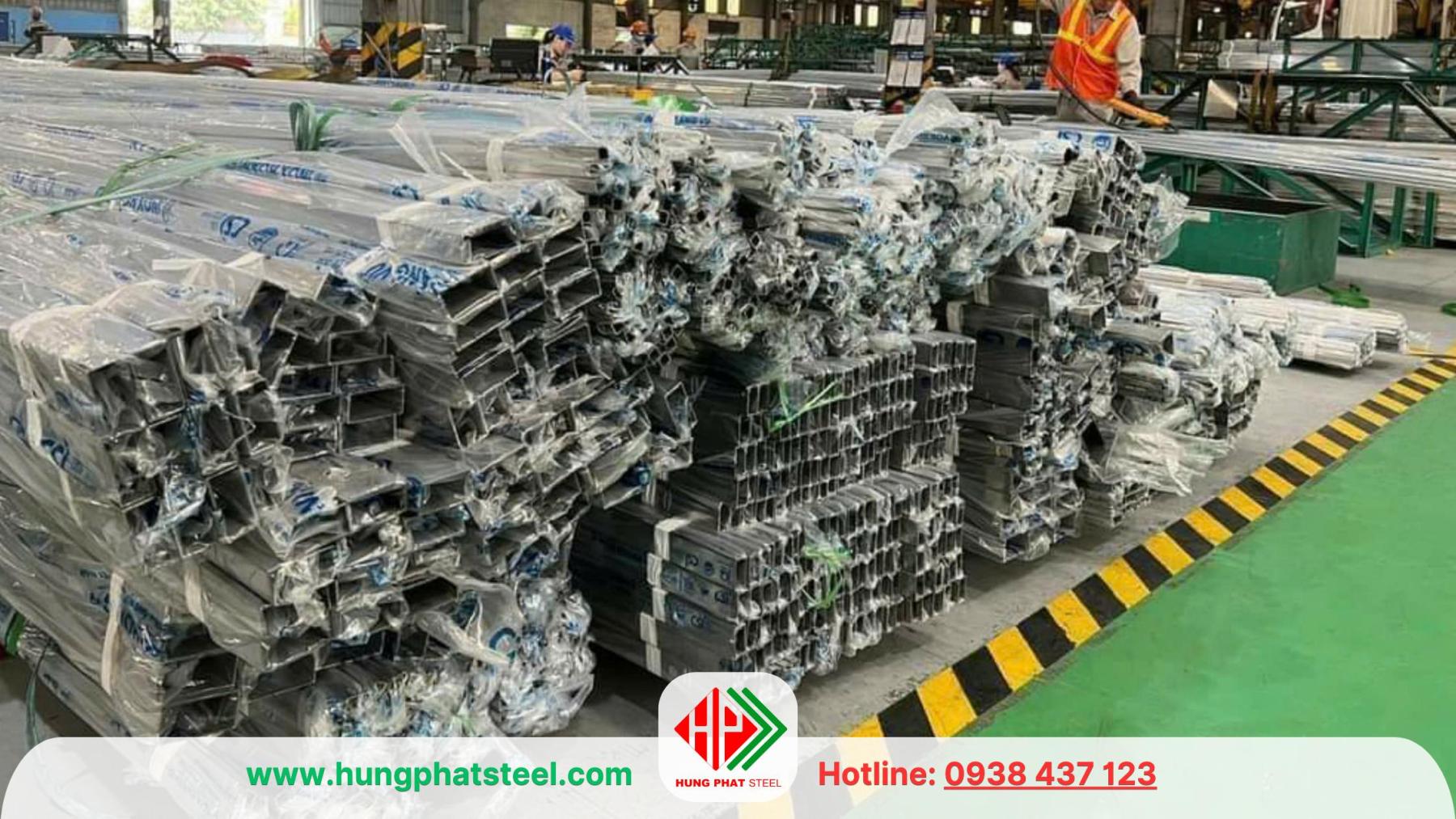 INOX hộp vuông 15x15