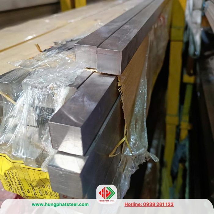 Vuông đặc INOX 45x45