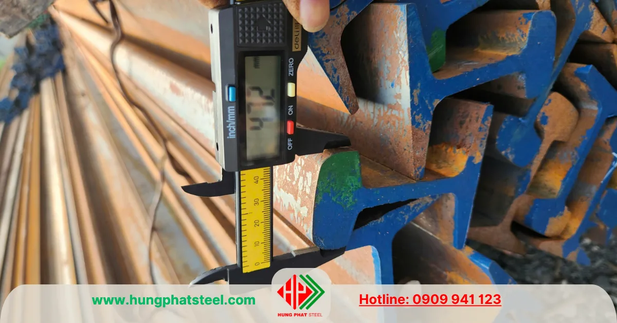 Hình ảnh thép ray P24 (thiếu)