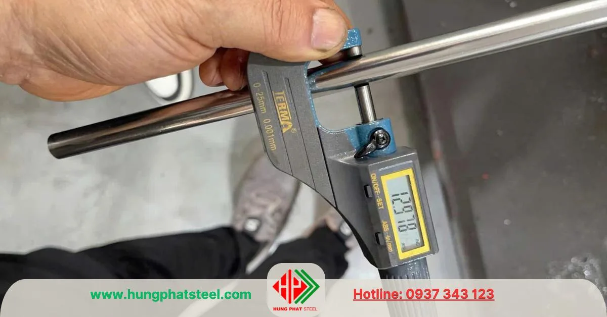 Ống inox phi 13