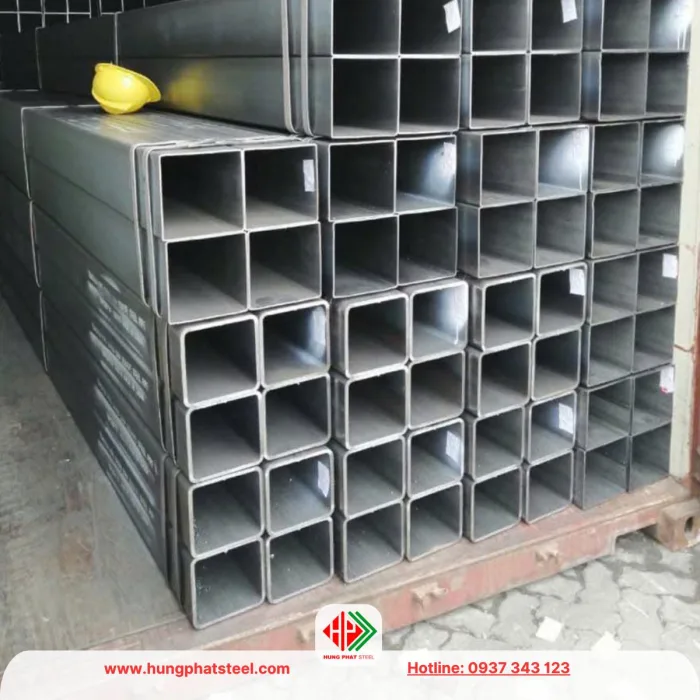 Sắt hộp 200x200 hàng nhập khẩu tại kho thép Hùng Phát