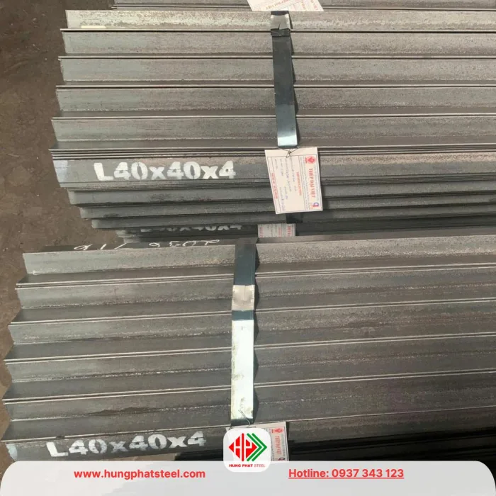 Thép hình V40x40x4mm (sắt V4)