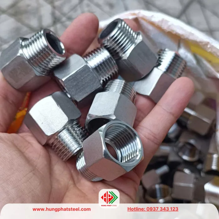 Lơ thẳng inox (nối thẳng ren trong ngoài)