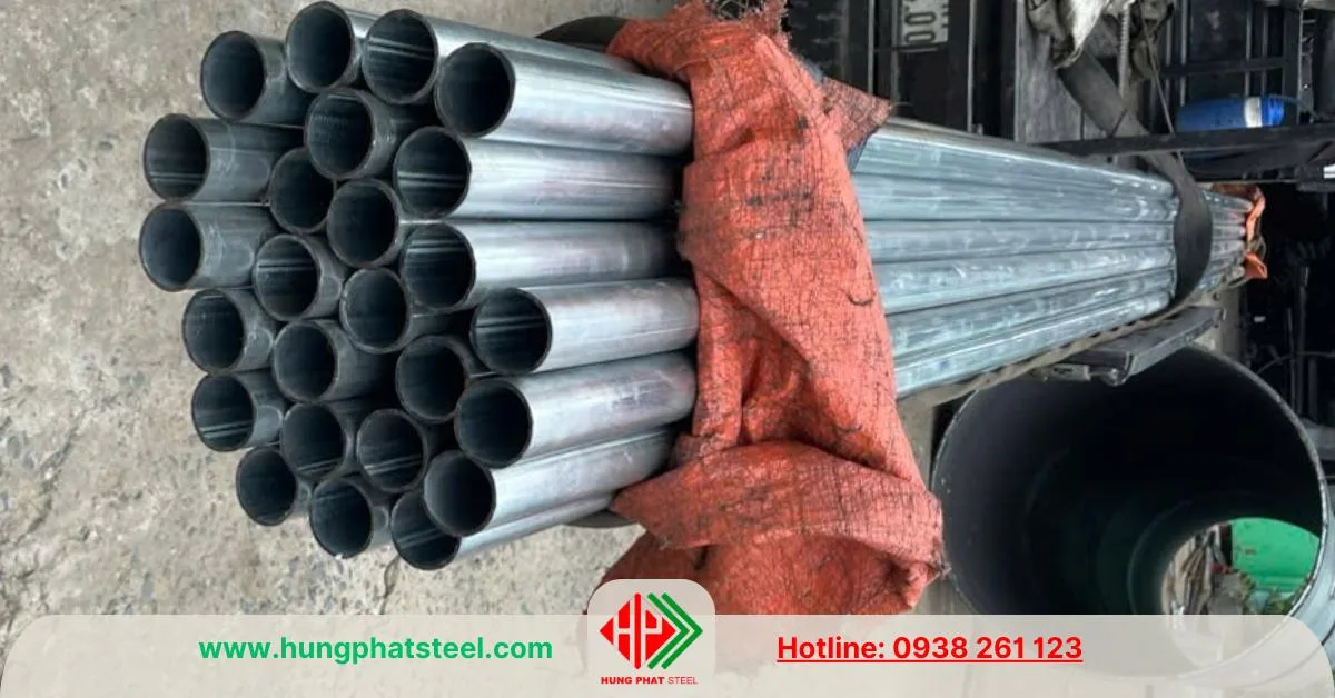 Ống kẽm phi 49 xuất kho Thép Hùng Phát