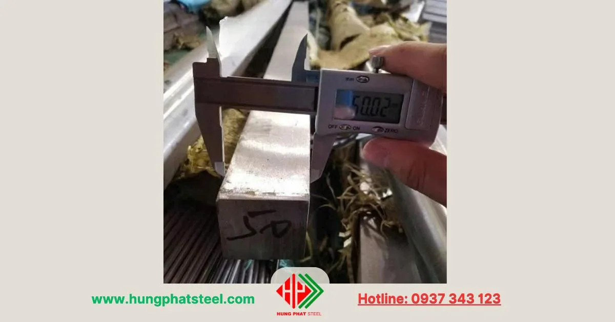 INOX vuông đặc 50x50