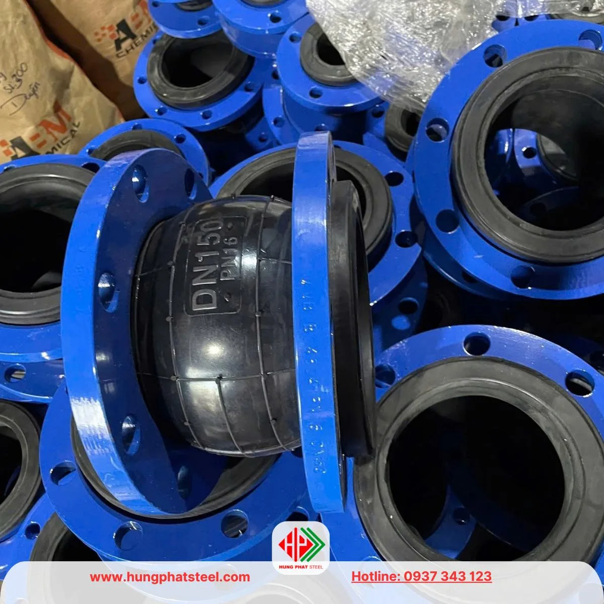 Khớp nối cao su mặt bích thép