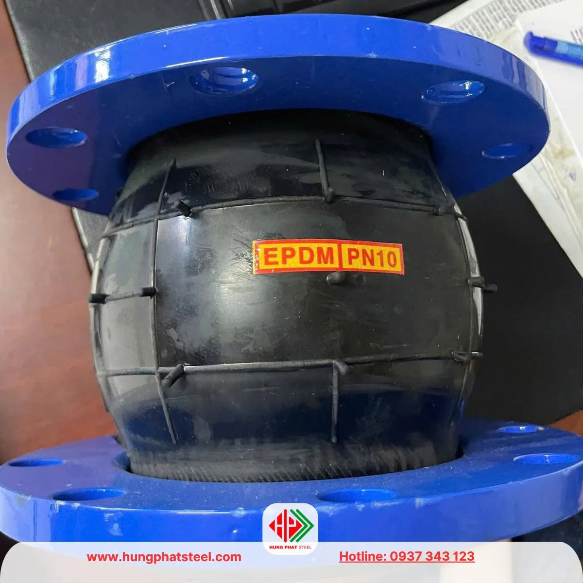 Khớp nối cao su mặt bích thép