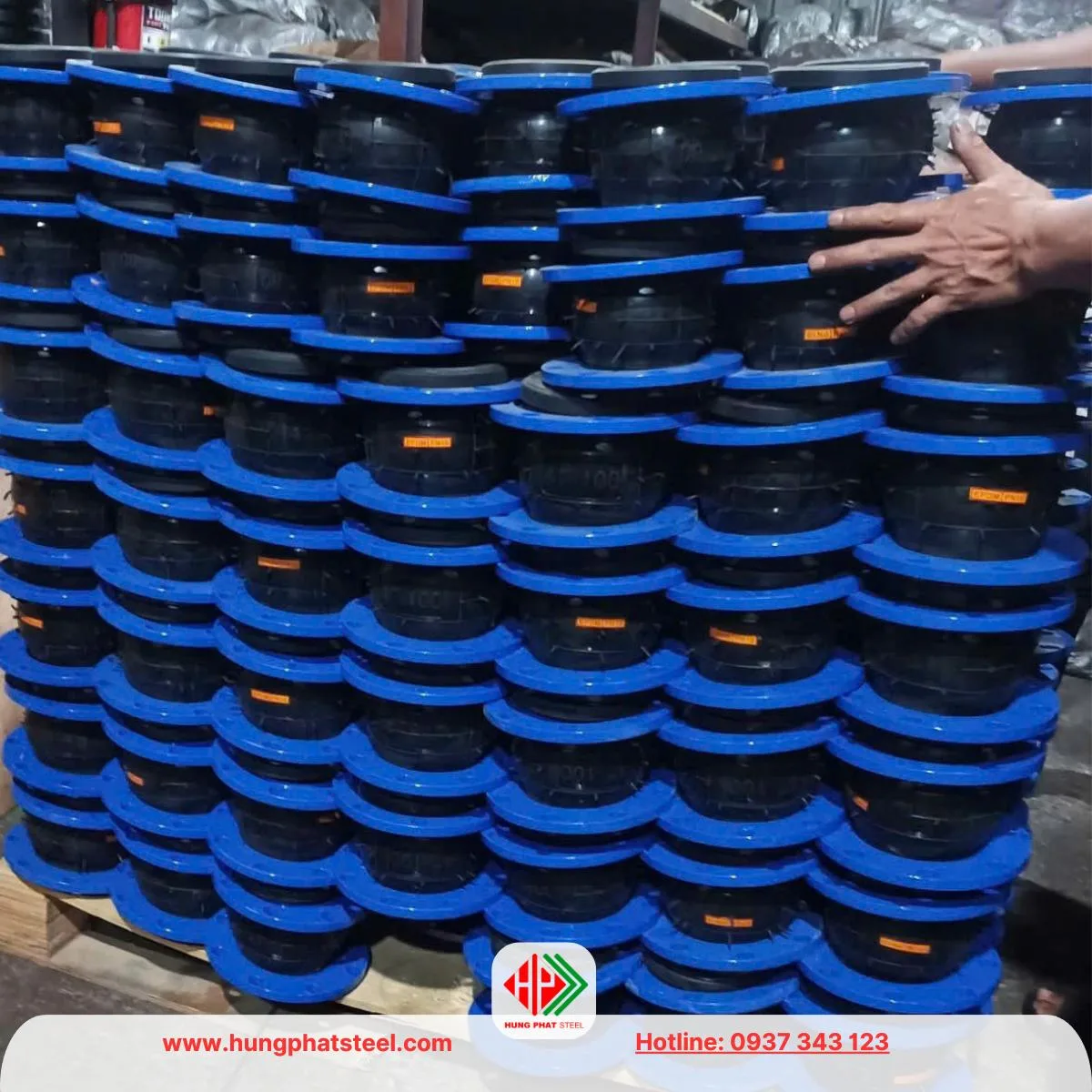 Khớp nối cao su mặt bích thép