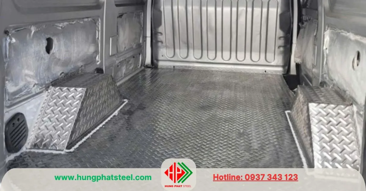 Tấm inox gân lót sàn xe, thùng xe