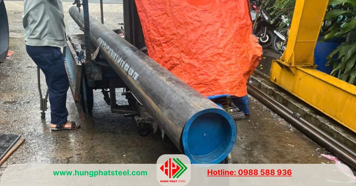 Thép Hùng Phát giao hàng ống thép đúc phi 219 DN200
