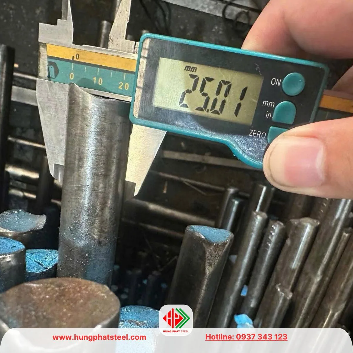 Thép tròn đặc phi 25 (láp D25)