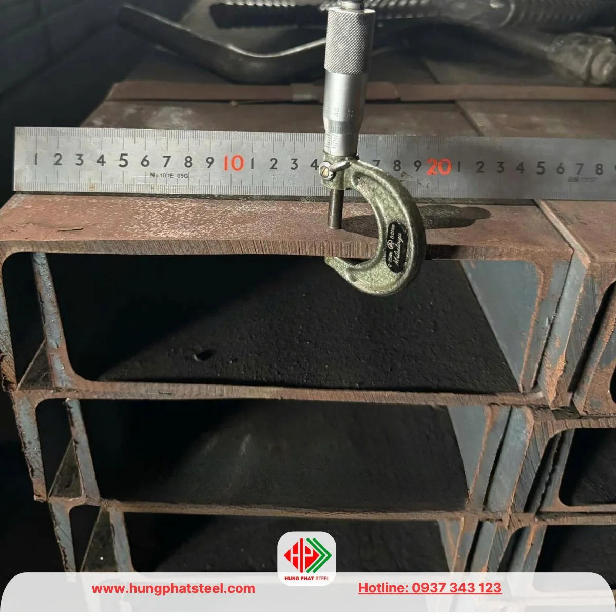 Thép hình u250 (sắt u250mm)