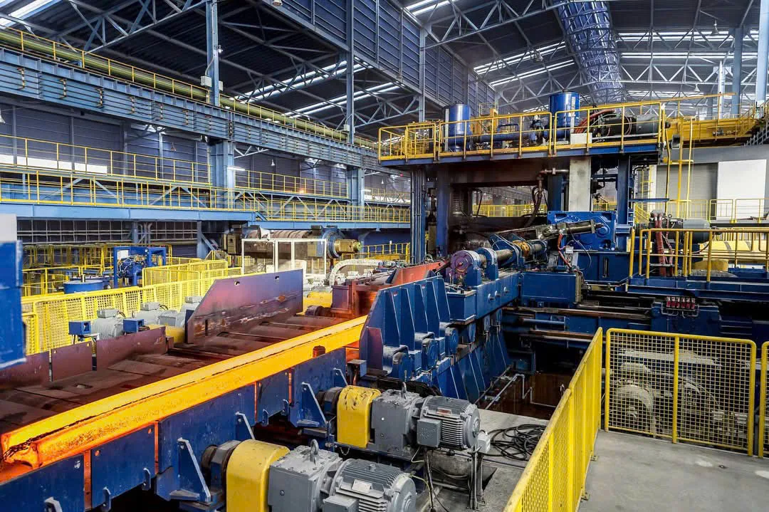 Nhà máy thép ray Hòa Phát