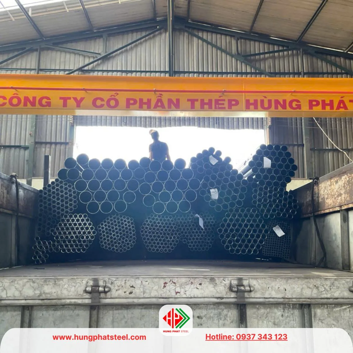 Ống thép Hòa Phát phi 42