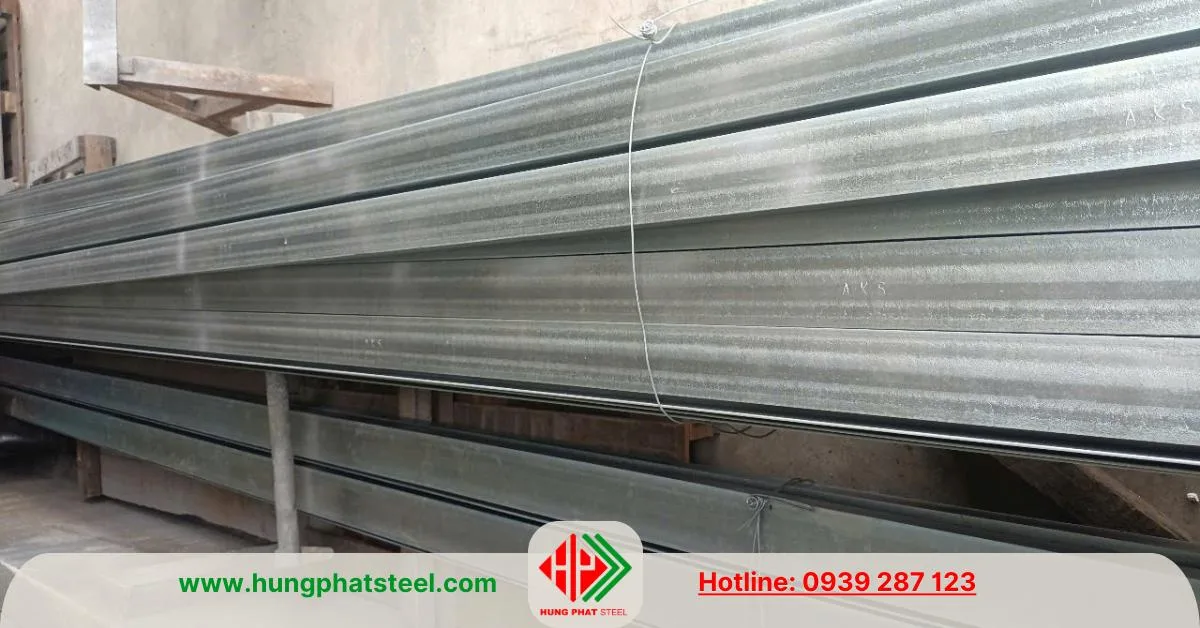 Thép hình U mạ kẽm nhúng nóng