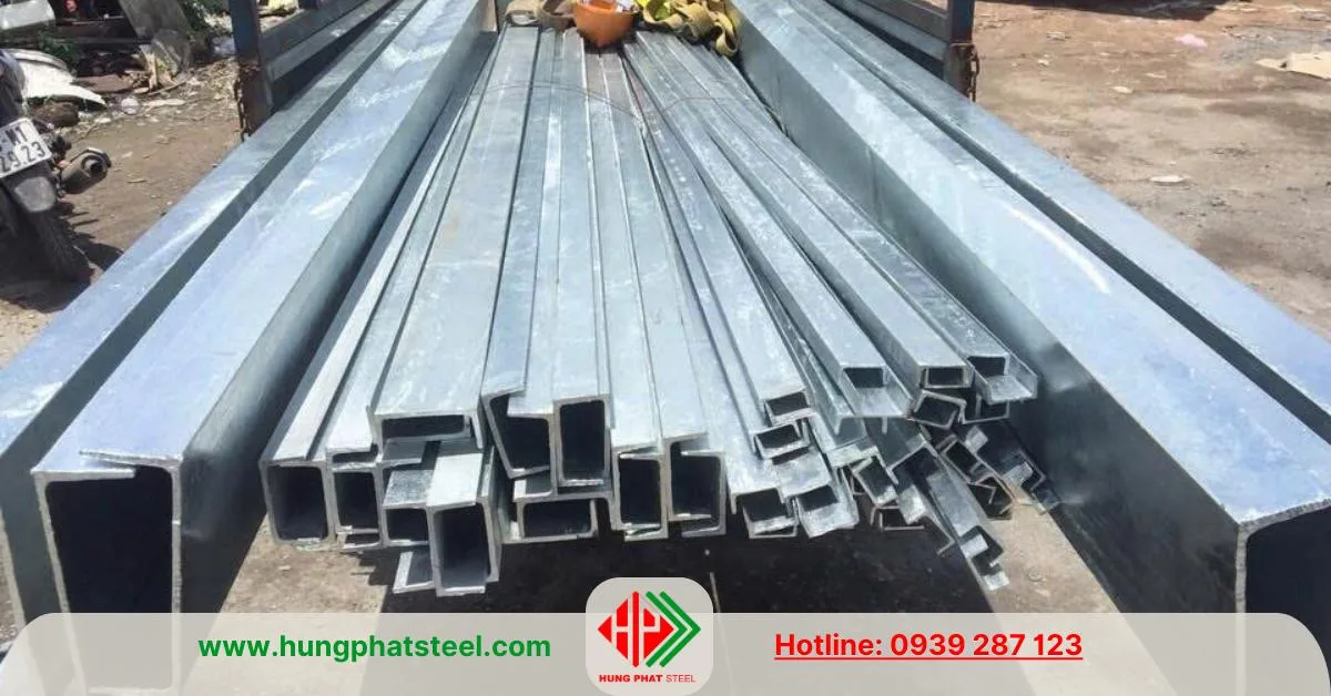 Thép hình U mạ kẽm nhúng nóng