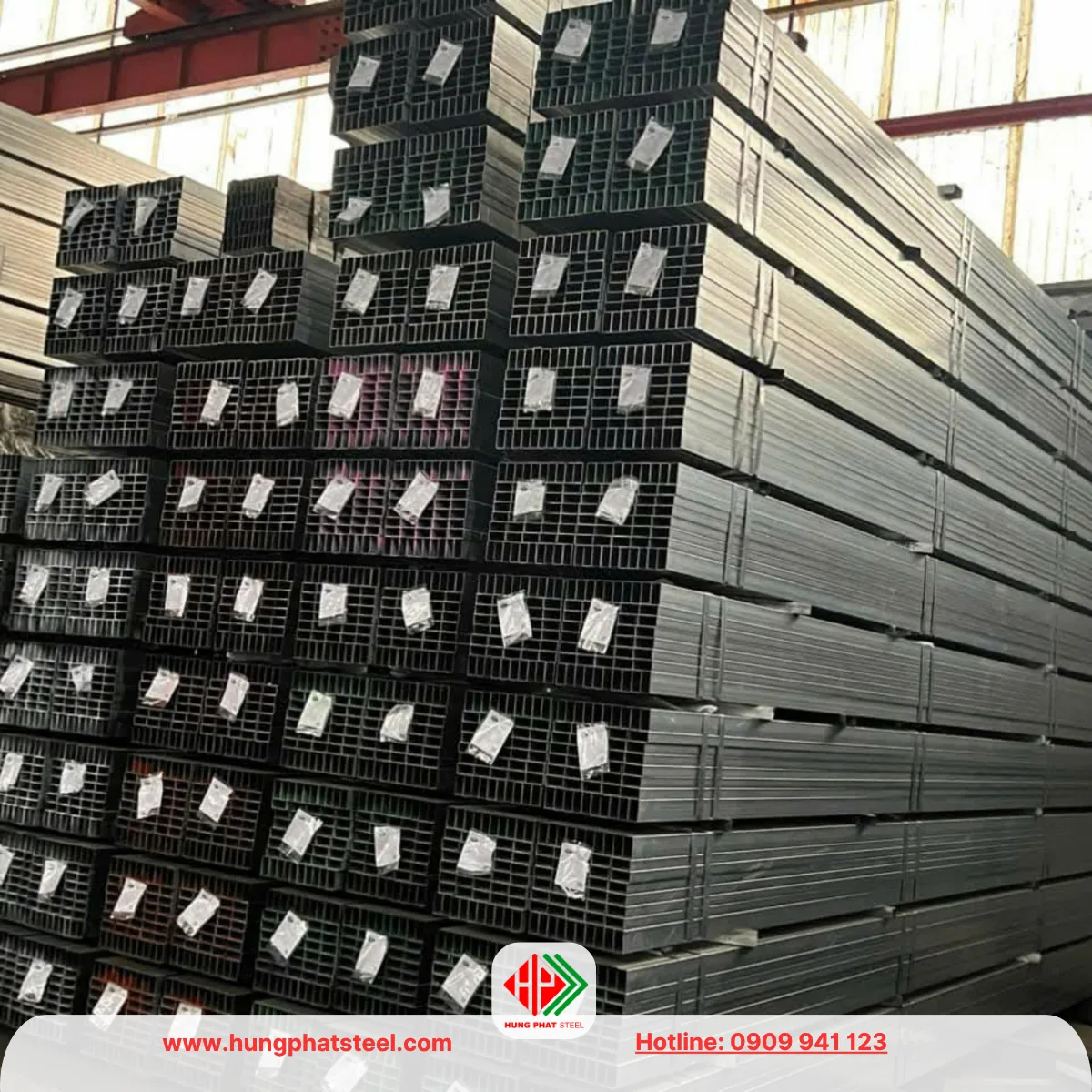Thép hộp Hòa Phát 10x30