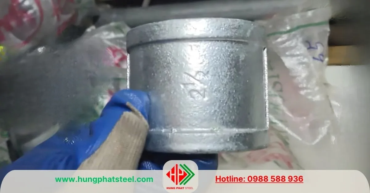Măng sông ren mạ kẽm DN65