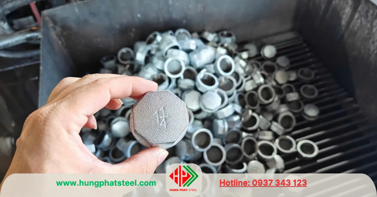 Nắp bịt ren mạ kẽm DN32 (D42)