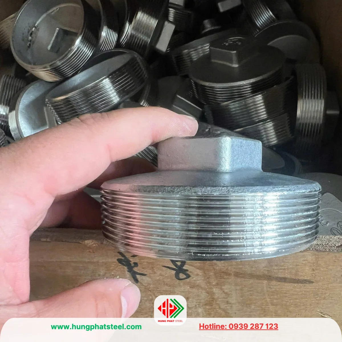 Nút bịt ren inox DN100 (D114)