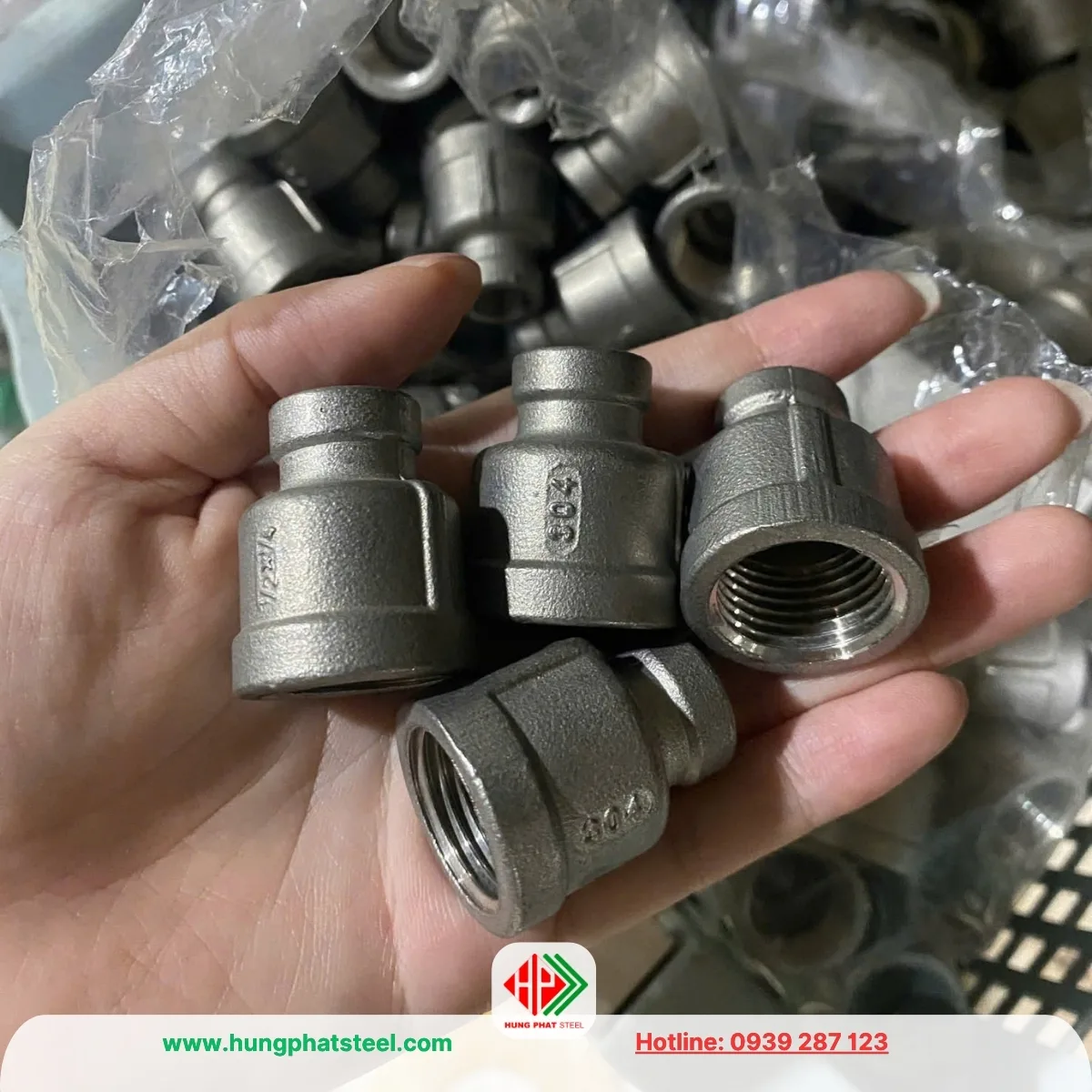 Bầu Giảm Ren INOX DN15-DN8