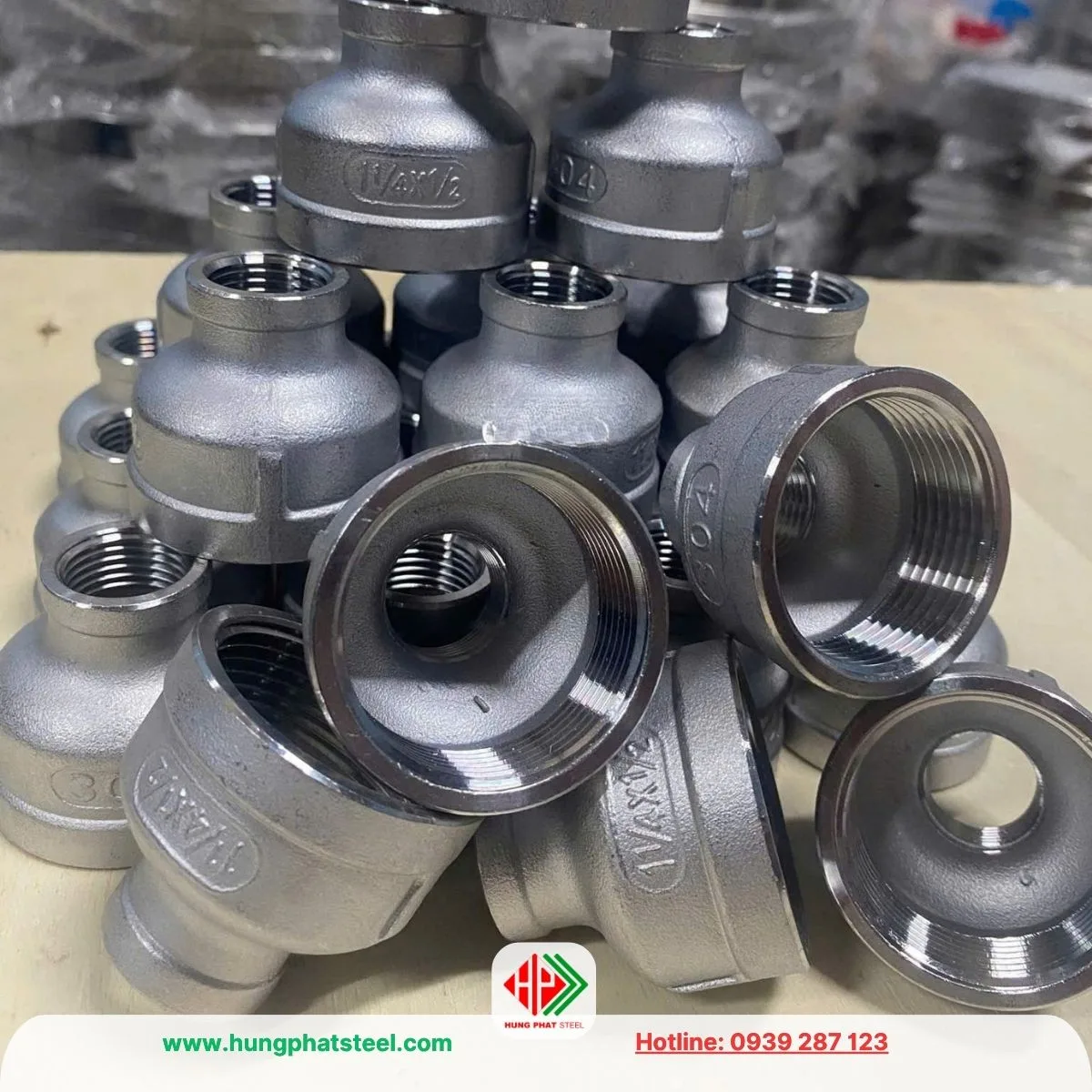 Bầu Giảm Ren INOX DN32-DN15