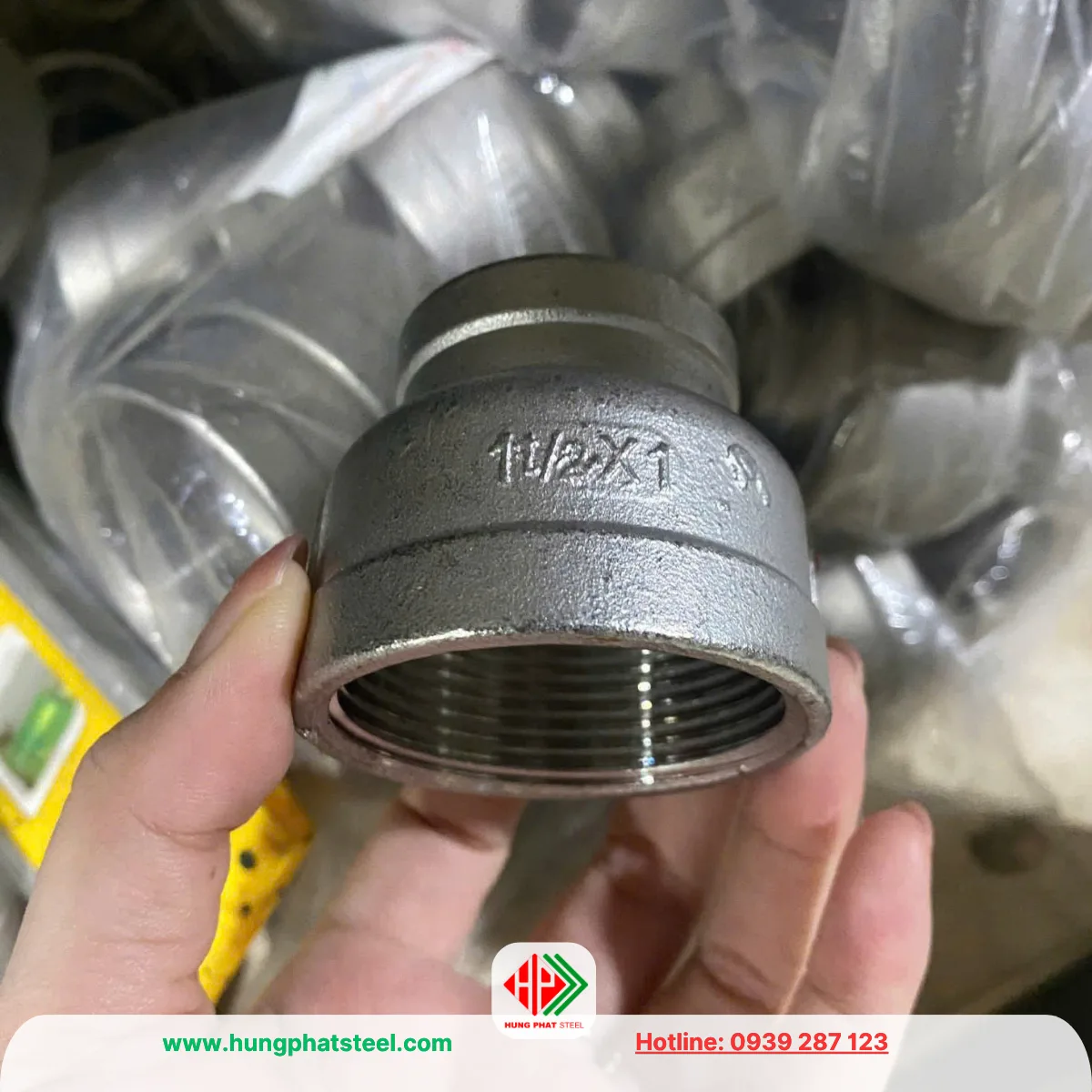 Bầu Giảm Ren INOX DN40-DN25